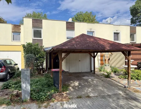 Einfamilienreihenhaus mit 3 Schlafzimmern auf rund 120 m² Wohnfläche direkt neben der Schmuckerau!