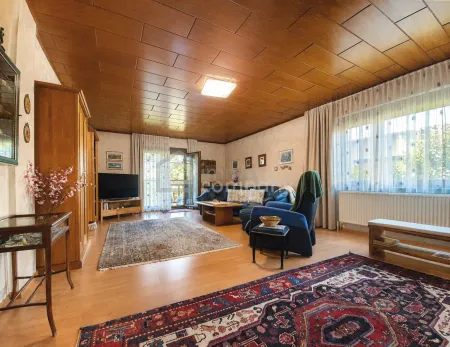 großes Wohnzimmer mit Essbereich - Ausgang Terrasse