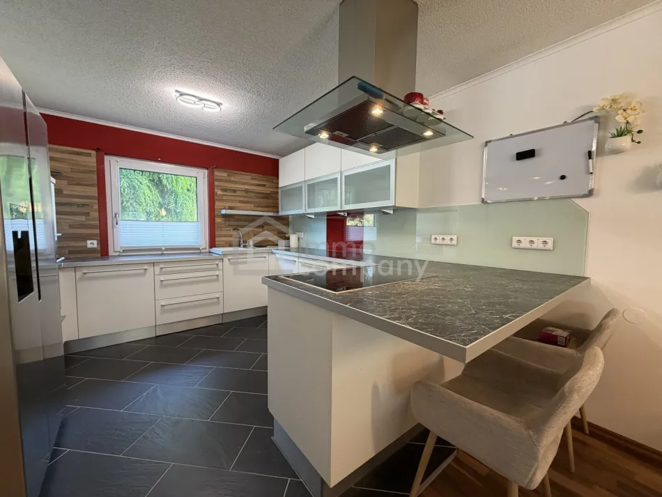 Eckreihenhaus mit 4 Schlafzimmer und Wintergarten - Bild