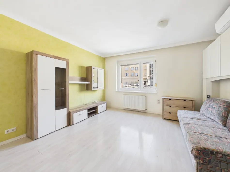 geräumige 1 Zimmer Wohnung mit Klimaanlage und Aufzug in 1100 Wien - Bild