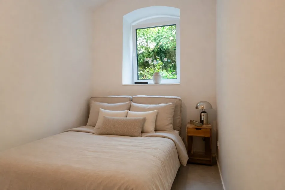 2-Zimmer-Altbau, 2026 vollsaniert – mit Boden- & Wandheizung - Titelbild