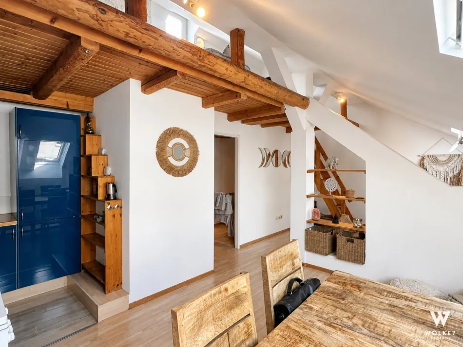 Wunderschöne Maisonette-Wohnung zentral in 1120: Dachterrasse mit Fernblick | Klimaanlage | 10 Minuten Fußweg nach Schönbrunn - Bild