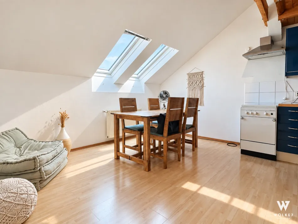 Wunderschöne Maisonette-Wohnung zentral in 1120: Dachterrasse mit Fernblick | Klimaanlage | 10 Minuten Fußweg nach Schönbrunn - Titelbild