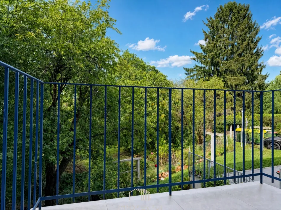 NAHE LUSTBÜHEL : Sonnige 3-Zimmer-Wohnung mit Loggia, Balkon & Garage - Bild
