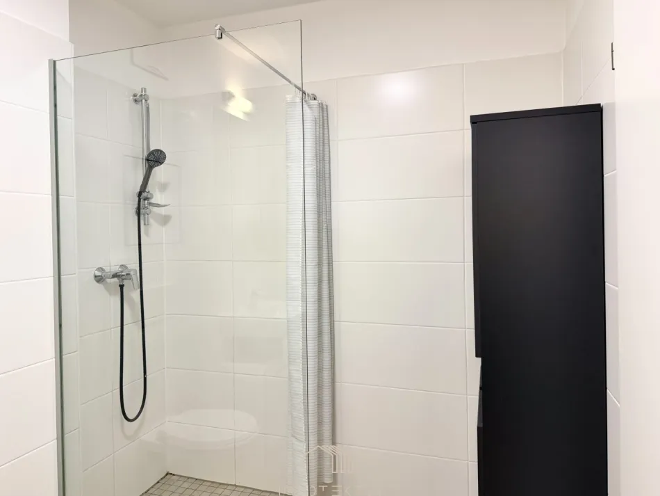 PUNTIGAM: Helle 2-Zimmer-Wohnung mit überdachtem Balkon und optionaler Tiefgarage - Bild