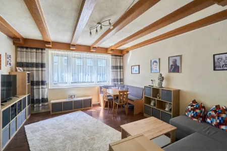 Wohnzimmer mit Essbereich