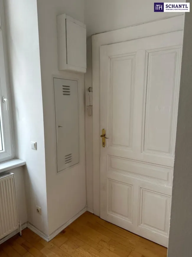 ++ Top Investition ++ Befristet vermietete Altbauwohnung + saniert + Balkon - Bild