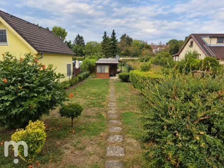 EIGENGRUND! 486 m² Kleingartengrundstück in Stockerau mit Mobilheim – sofort nutzbar