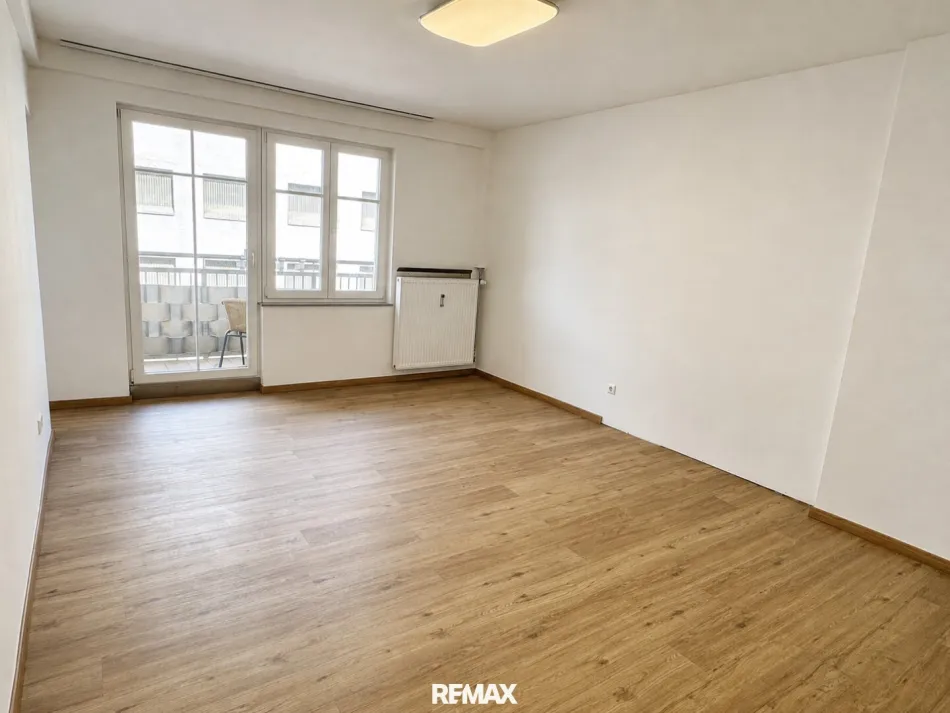 Koffer packen und umziehen. Attraktive 1-Zimmer-Wohnung mit Loggia in Lend - Bild