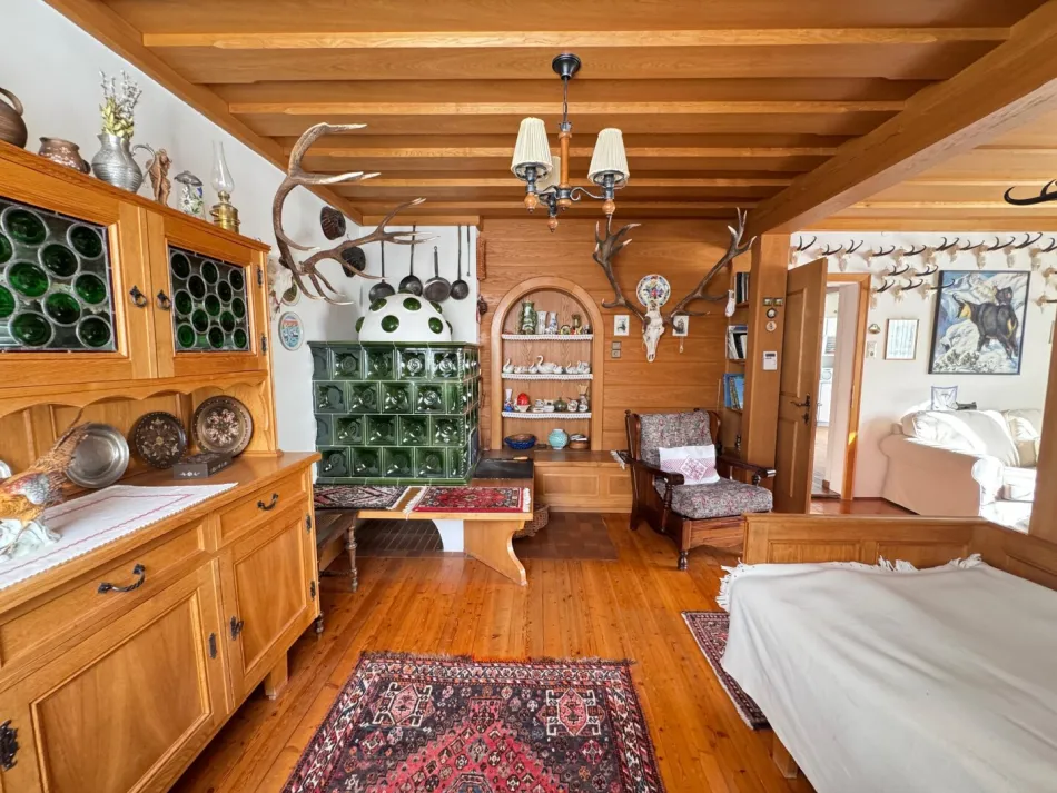 Gepflegtes Landhaus im Grünen! Möbliert, großzügig & ruhig gelegen mit Bergblick! - Bild