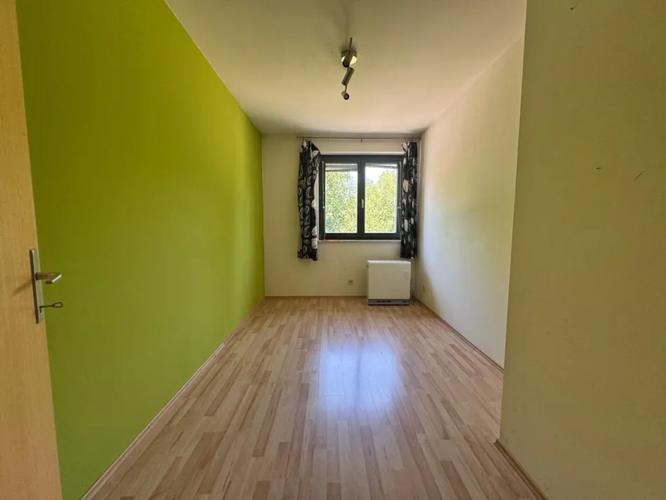 Sonnige 4-Zimmer Wohnung mit Balkon in zentraler Lage von Pöllau - Bild