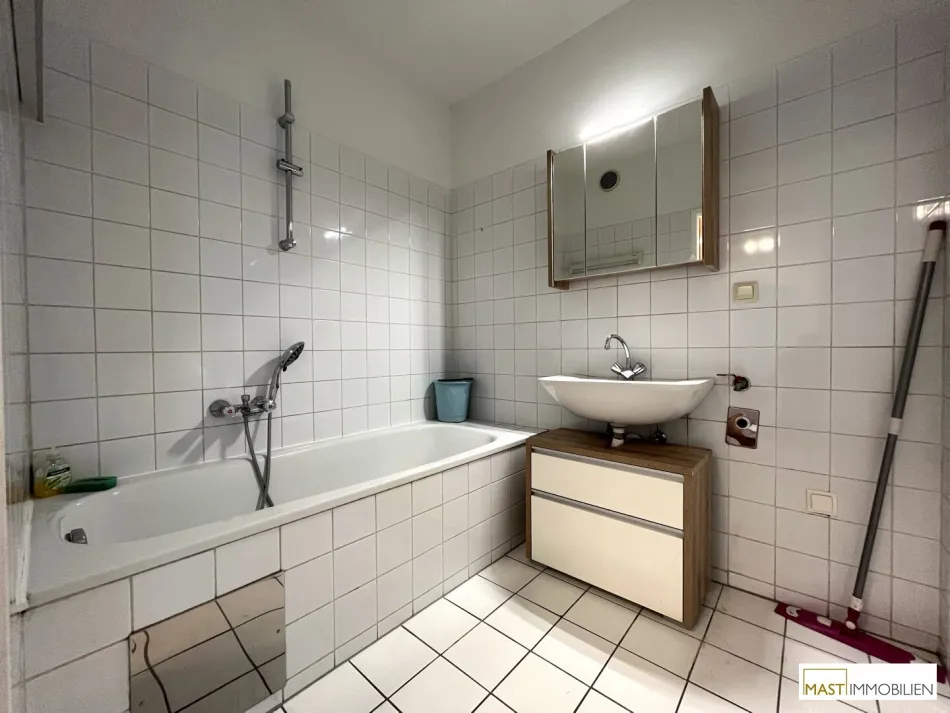 Optimal aufgeteilte 2 Zimmer Wohnung inkl. Einbauküche - Bild