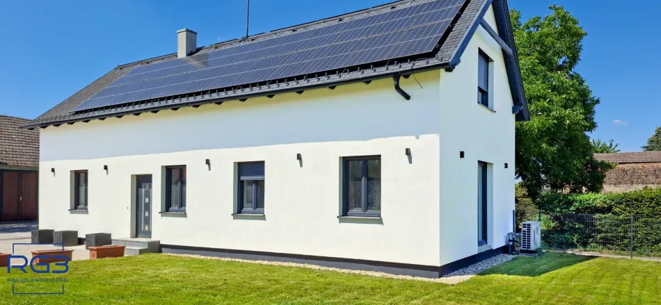 Energieeffizientes Einfamilienhaus mit großem Garten