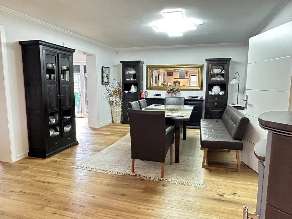 Einzigartiges Einfamilienhaus mit Stil und Platz für die ganze Familie - Bild