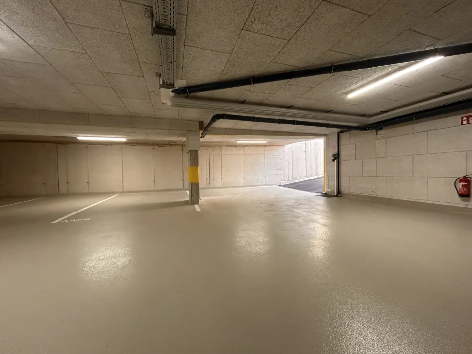 Tiefgaragenstellplatz zu vermieten - Bild