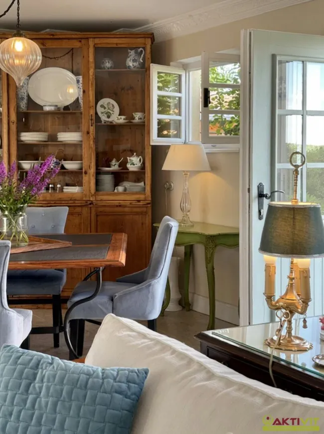 Landhaus-Ensemble in absoluter Ruhelage - historischer Charme und moderner Wohnkomfort - Bild