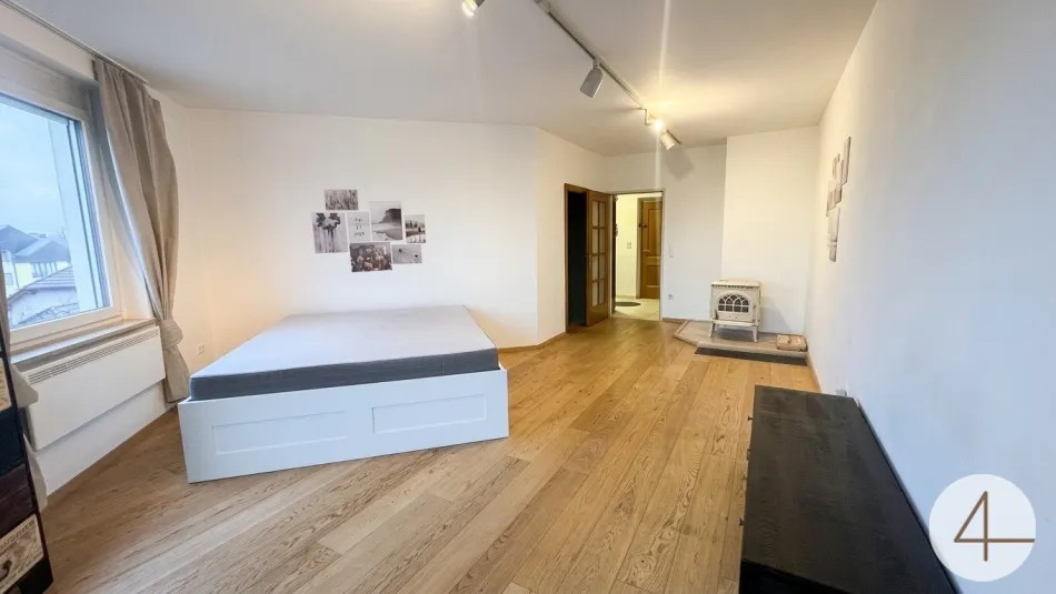 Single oder Pärchenwohnung möbliert mit Garagenplatz - Bild