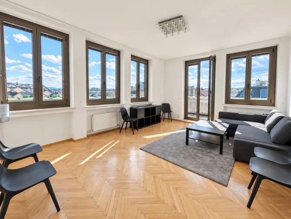City-Wohnung mit Terrasse – Ruhe & Ausblick mitten im 1. Bezirk! - Titelbild