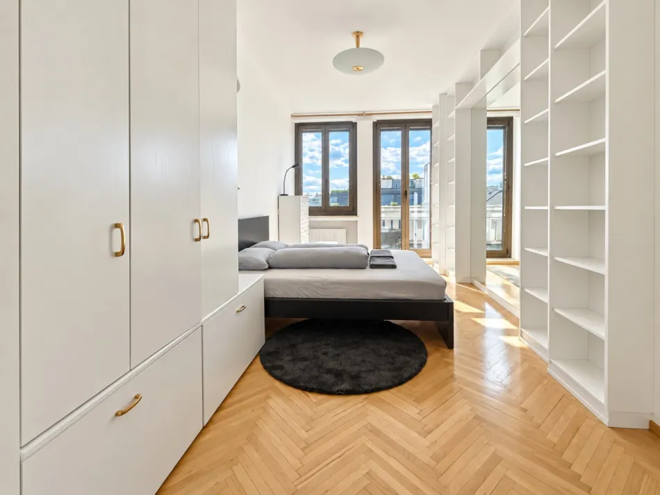 City-Wohnung mit Terrasse – Ruhe & Ausblick mitten im 1. Bezirk! - Bild