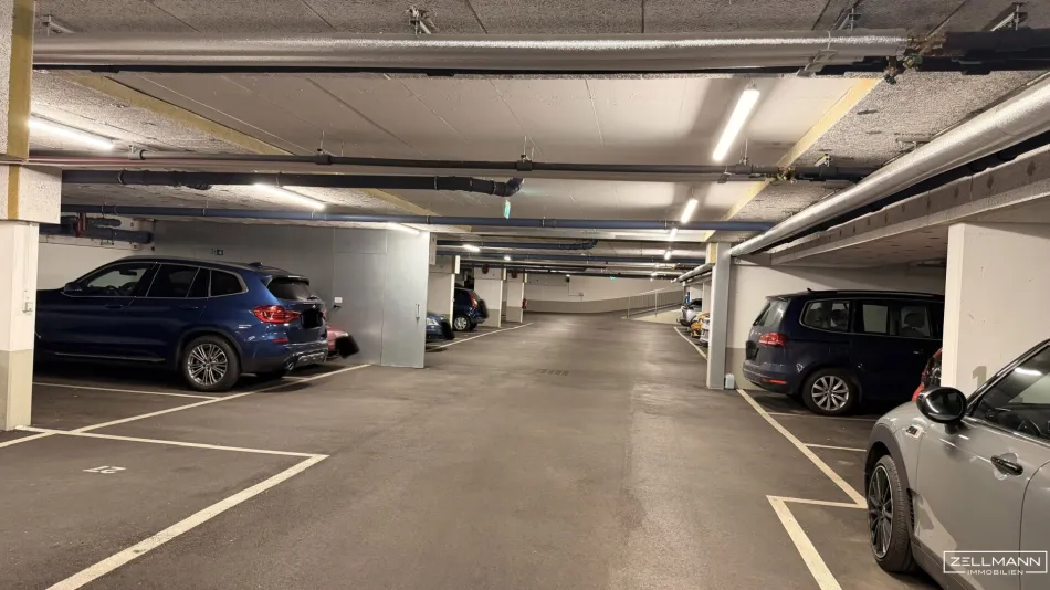 PENZING |TIEFGARAGENSTELLPLATZ NAHE U3 HÜTTELDORFER STRASSE – KOMFORTABLER ECKSTELLPLATZ | ZELLMANN IMMOBILIEN - Titelbild