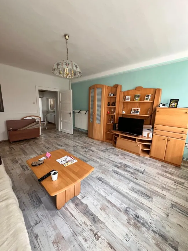 Charmantes Einfamilienhaus mit viel Potenzial in Großpetersdorf - Bild