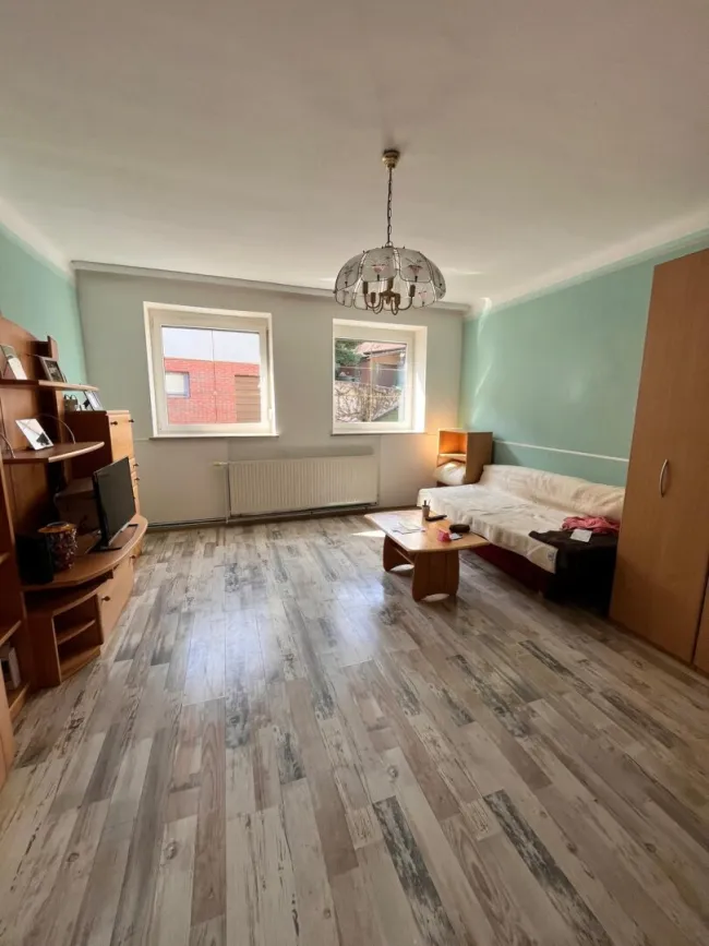 Charmantes Einfamilienhaus mit viel Potenzial in Großpetersdorf - Bild