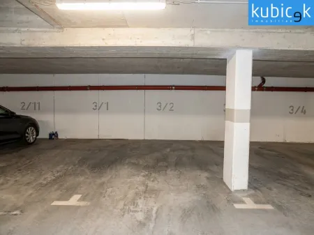 KFZ-Abstellplatz