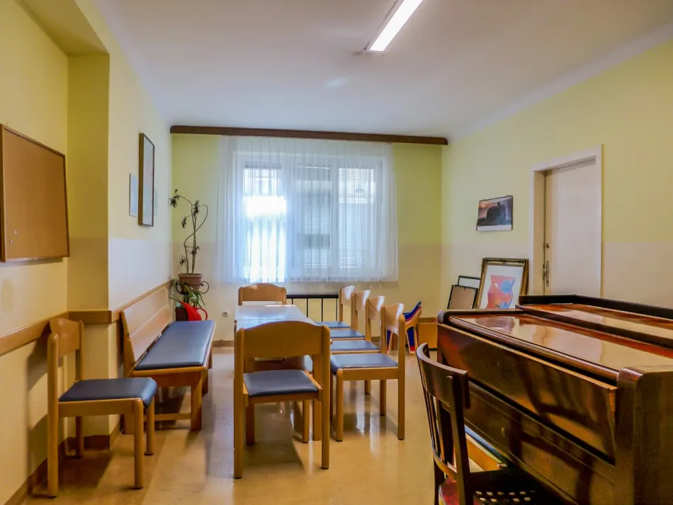 Viel Raum für Neues - Großzügige 5-Zimmer-Wohnung mit Gestaltungsspielraum - Titelbild