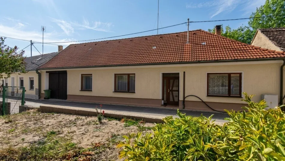 Große Pläne brauchen Platz. | 1.337 m² Grund | Platz für Hobby & Fahrzeuge | gemauerter Stadl | 2 Zufahrten - Titelbild
