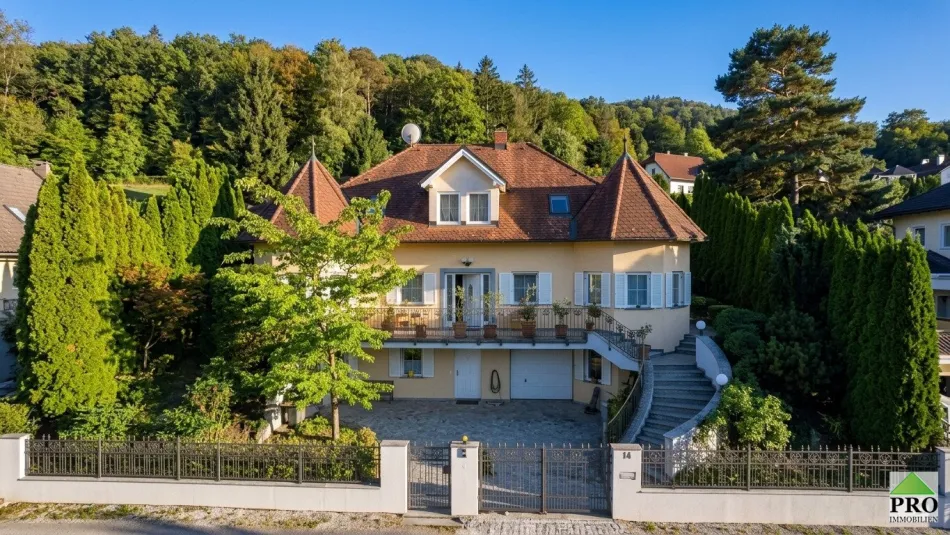 Exklusive Villa mit hochwertigster Ausstattung Breitenfurt bei Wien, 7 Zimmer, Parkanlage, Terrasse und Pool - Bild