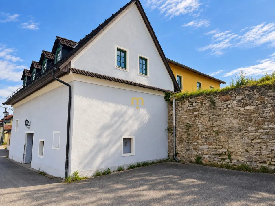 Historisches Weingut mit angrenzenden Weingärten in Furth bei Göttweig – seltene Gelegenheit zur Miete - Bild