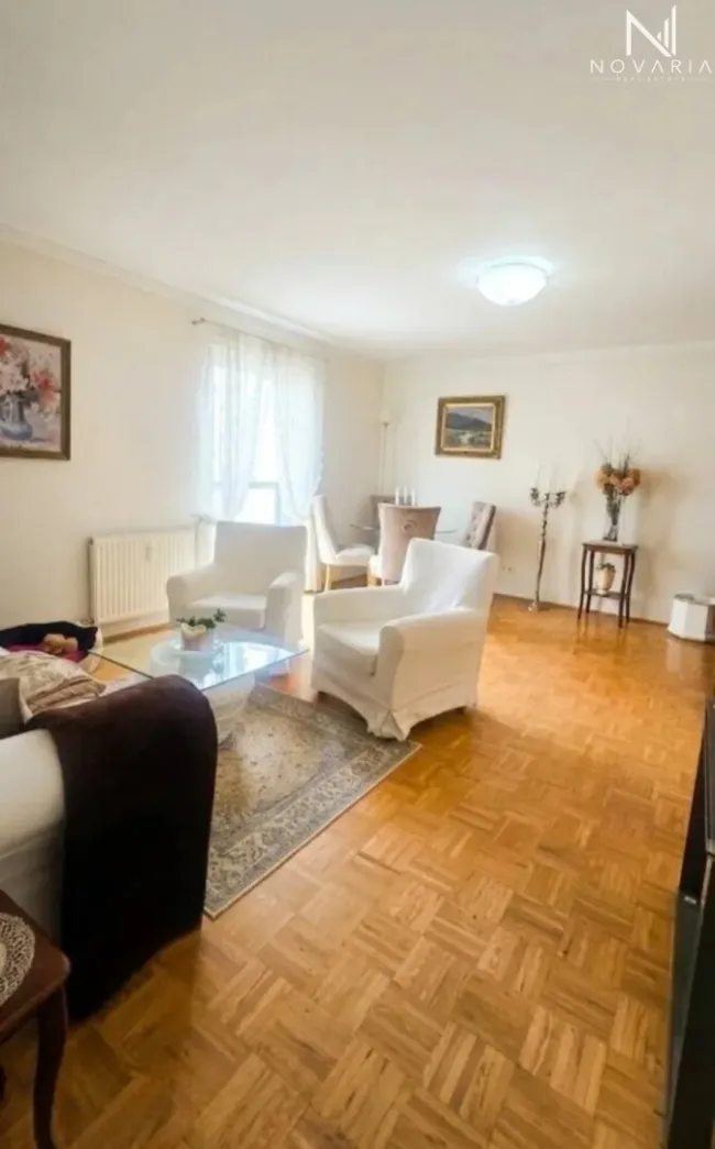 Einziehen & Wohlfühlen! Helle 3 Zimmer Wohnung mit ca. 70m2 Wohnfläche inkl. Garagenplatz, Einbauküche & Aufzug in 1220 Wien (Barrierefrei) - Bild