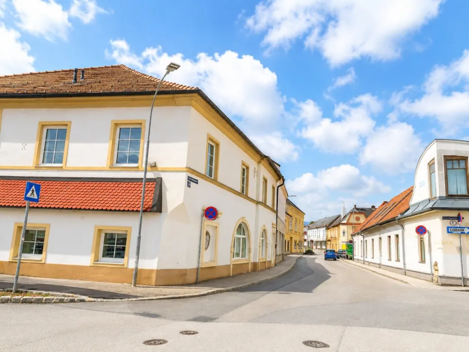 Anlegerhit: Wohn- und Geschäftshaus im Zentrum der Bezirkshauptstadt Neunkirchen zu verkaufen - Bild
