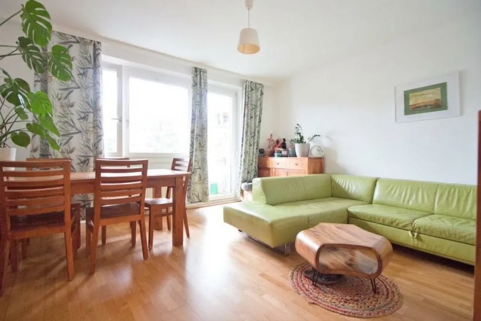 Helle, ruhige 4-Zimmer Wohnung | separate Küche | Loggia | Blick über den Modenapark | U3 & U4 Gehweite - Titelbild