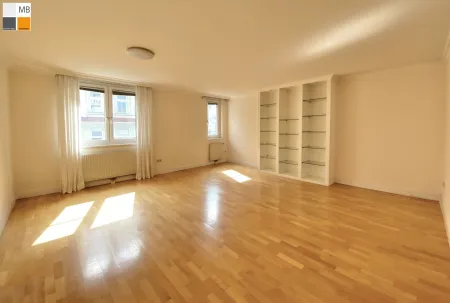 Helles Wohnzimmer dank Südausrichtung