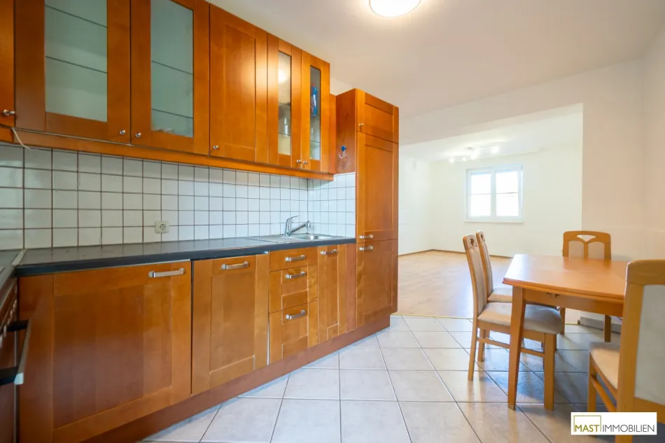 Sehr gepflegte 3 Zimmer Wohnung in attraktiver Lage von Bad Vöslau - Titelbild
