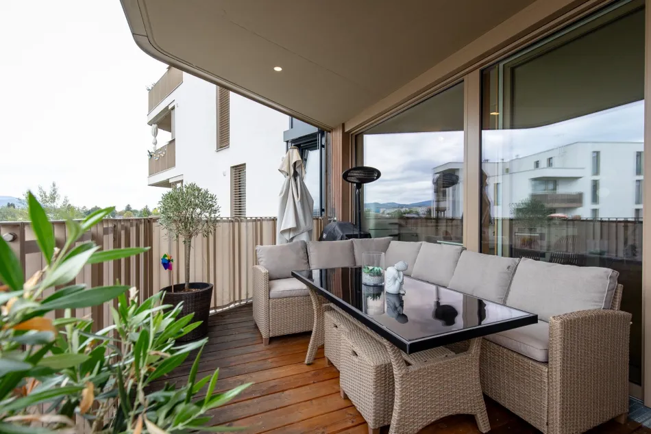 Wohnen mit Stil – hochwertige 3-Zimmer-Wohnung mit großzügigem Südwestbalkon - Titelbild