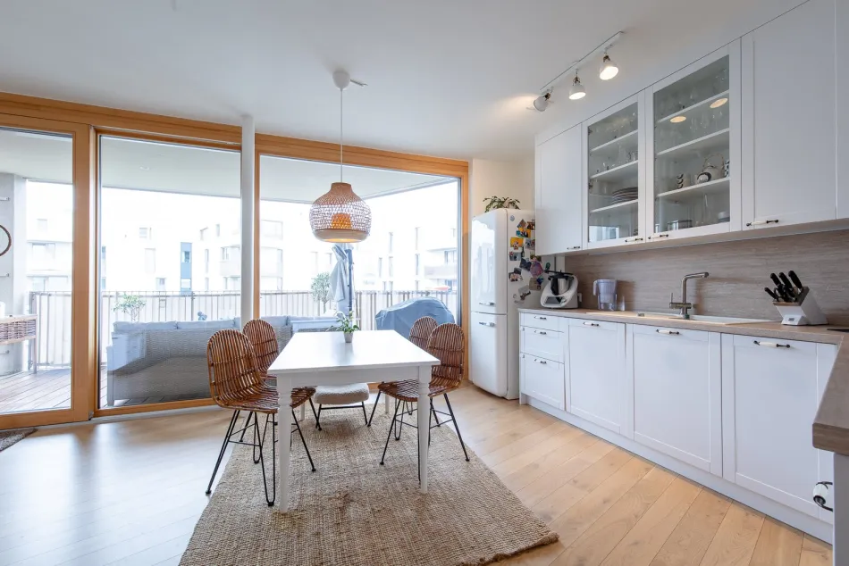 Wohnen mit Stil – hochwertige 3-Zimmer-Wohnung mit großzügigem Südwestbalkon - Bild