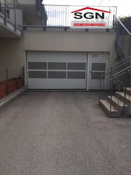 Garagenplatz Nummer 13 - Bild