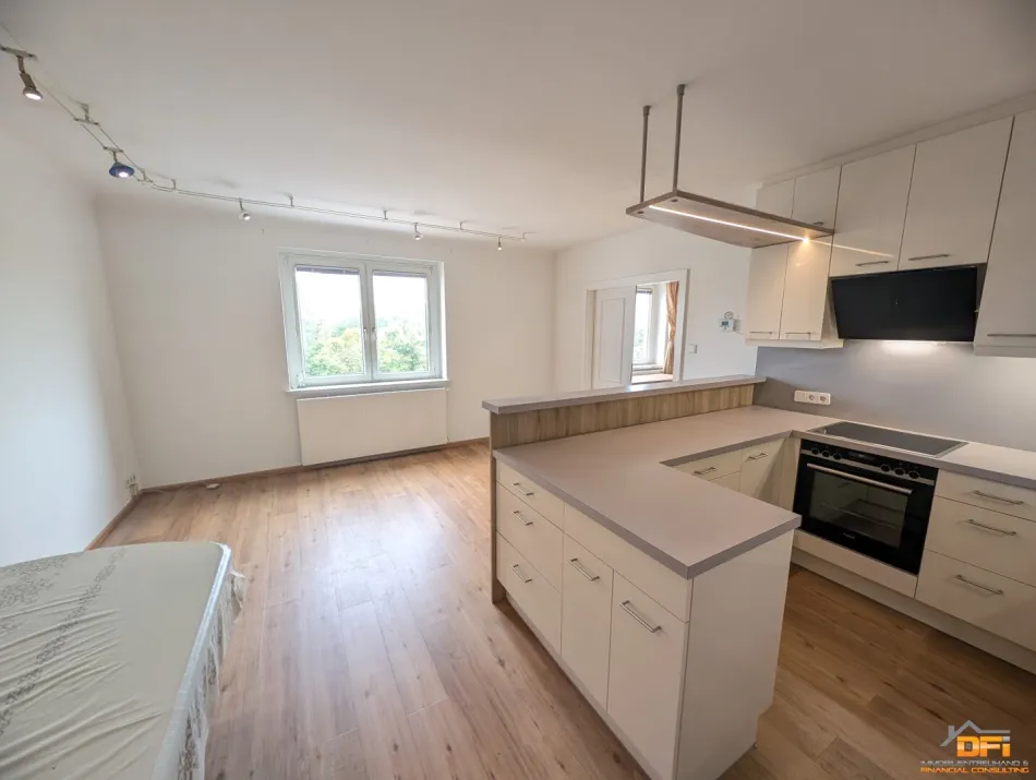BALKONTRAUM: Gut geschnittene 3-Zimmer Wohnung mit großem Balkon in zentraler Wohnlage direkt beim Reumannplatz - Titelbild