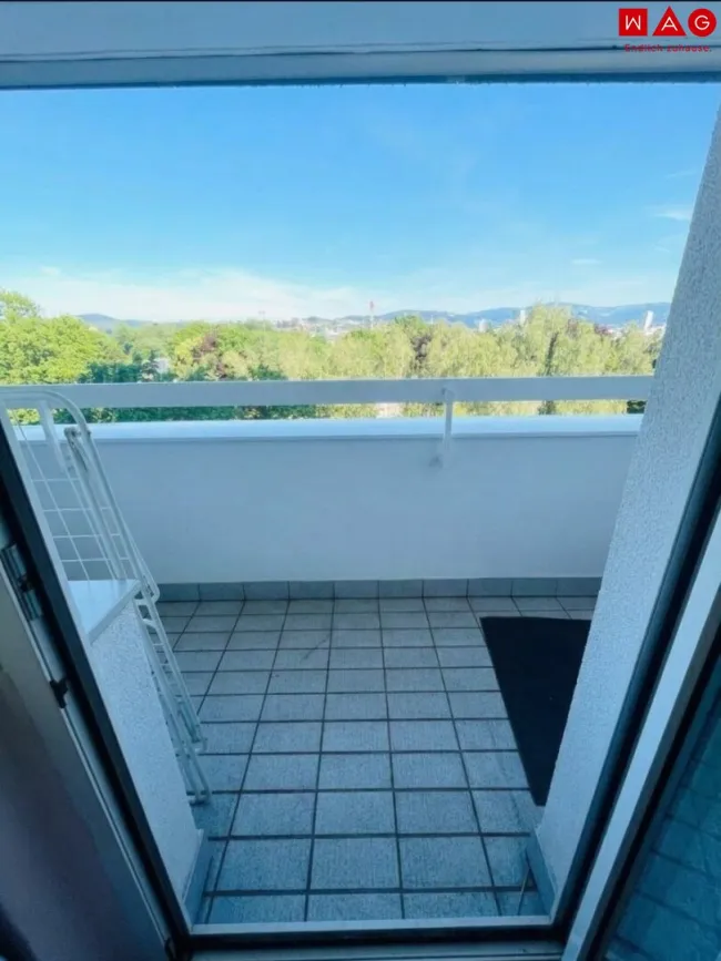 Balkon Beispiel KI
