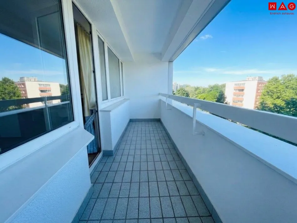 Balkon Beispiel KI