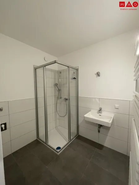 Badezimmer in Sanierung - Vergleichswohnung