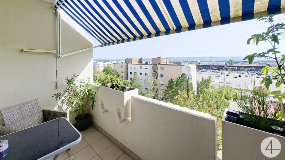 Top Lage mit Loggia - Titelbild