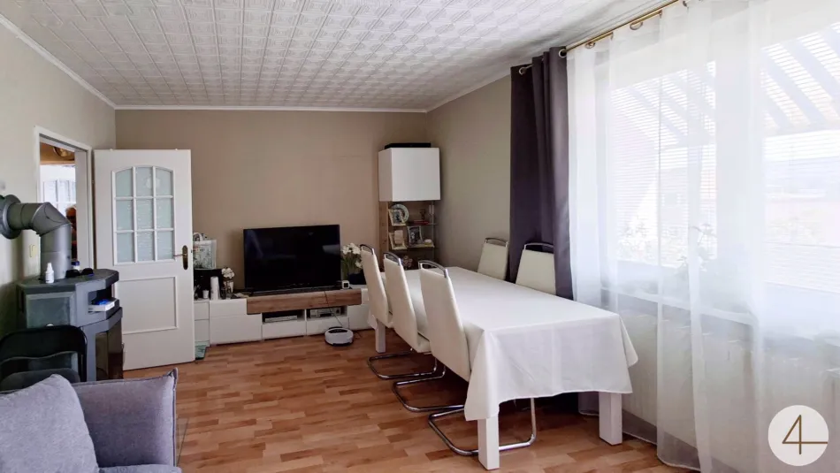 Top Lage mit Loggia - Bild