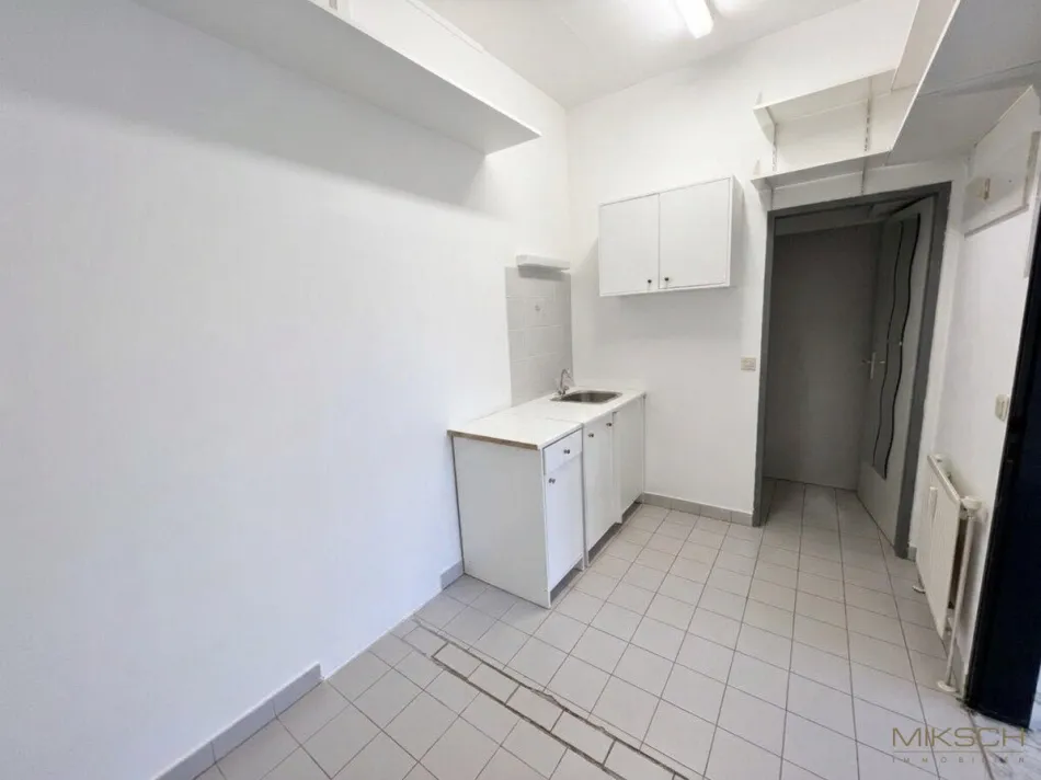 Geschäftslokal I 37m² I mit Garage I nahe Bahnhof I Teeküche - Bild