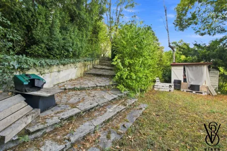 Garten: Stufen zwischen den Ebenen