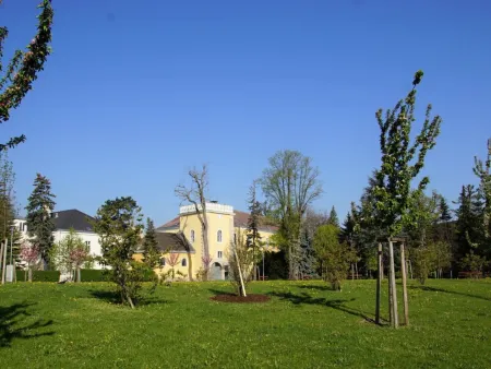 Naher Liesinger Schlosspark