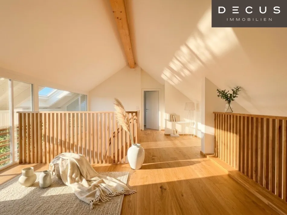 | TRAUMHAFTE DACHGESCHOSS-MAISONETTE | PENTHOUSE | ERSTBEZUG | 5 ZIMMER | LICHTDURCHFLUTET | LIFTZUGANG IN DIE 1. ETAGE | 2 FREIFLÄCHEN | TOP LAGE - Bild