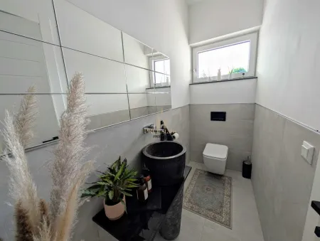 Gästetoilette OG